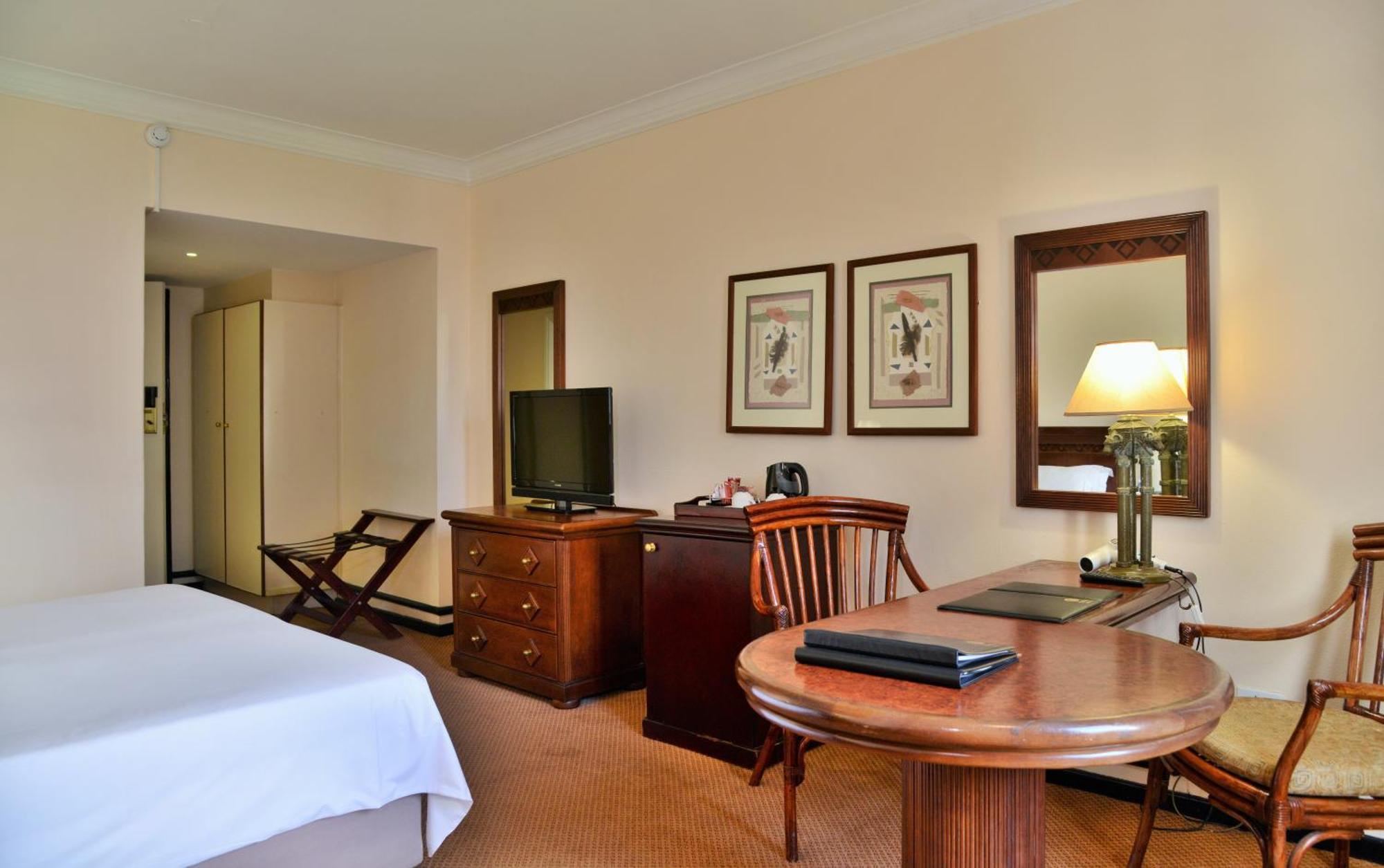 The Capetonian - Halal Hotel Кейптаун Екстериор снимка